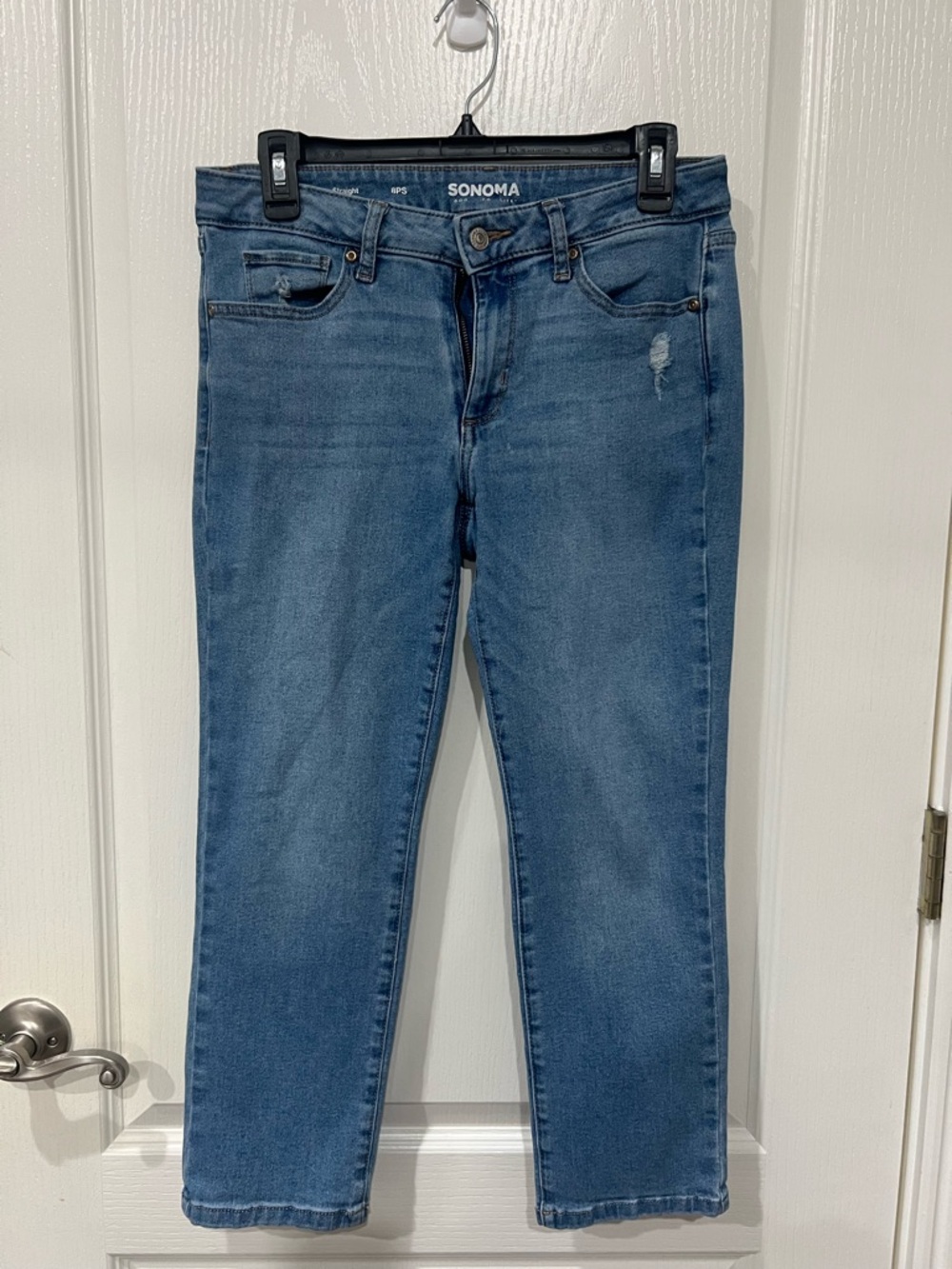 SONOMA Straight-Leg Women's Jeans in Medium Blue Wash